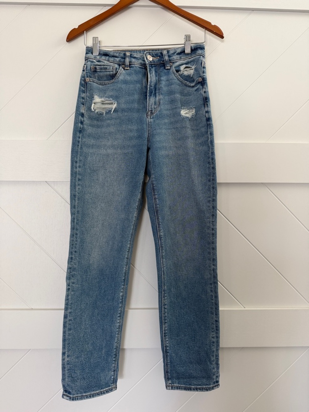 American Eagle Mom Straight Jeans